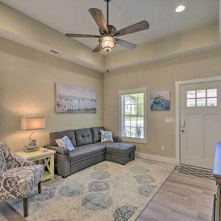 Ocean Isle Beach Home With Shared Lanai And Grill Exterior photo