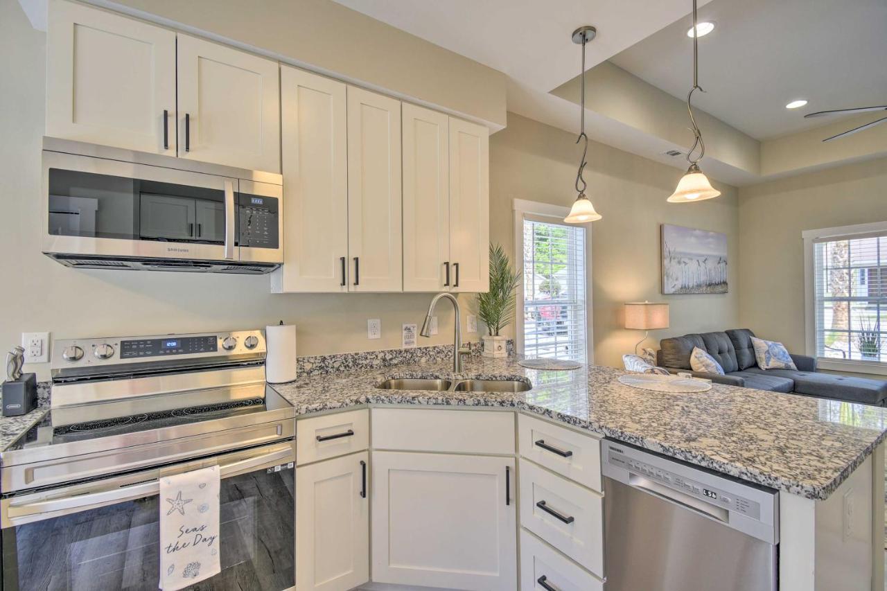 Ocean Isle Beach Home With Shared Lanai And Grill Exterior photo