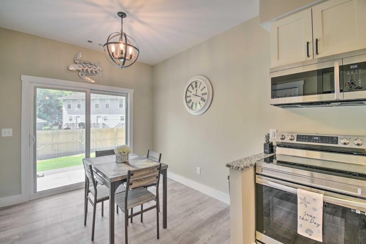 Ocean Isle Beach Home With Shared Lanai And Grill Exterior photo