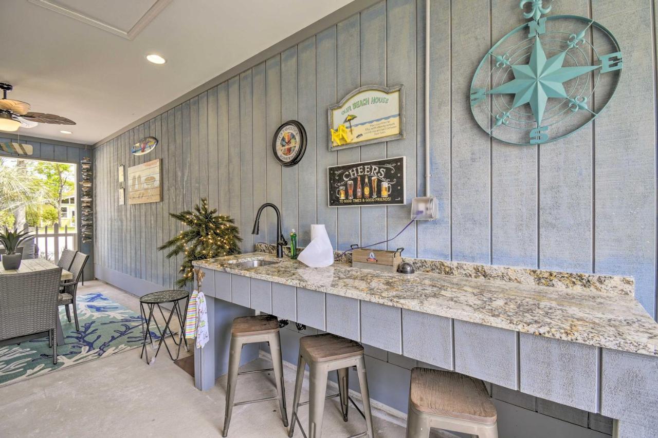 Ocean Isle Beach Home With Shared Lanai And Grill Exterior photo